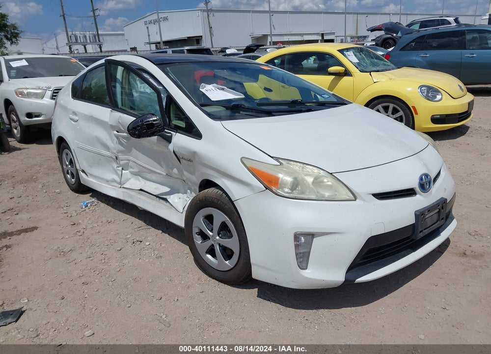 2014 TOYOTA PRIUS FOUR VIN: JTDKN3DU2E1743589
