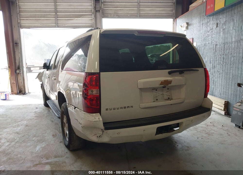 2014 CHEVROLET SUBURBAN 1500 LT VIN: 1GNSCJE01ER107485