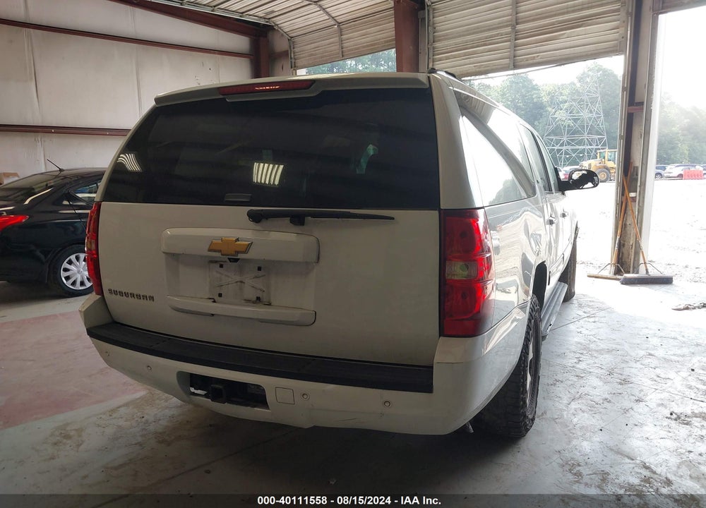 2014 CHEVROLET SUBURBAN 1500 LT VIN: 1GNSCJE01ER107485