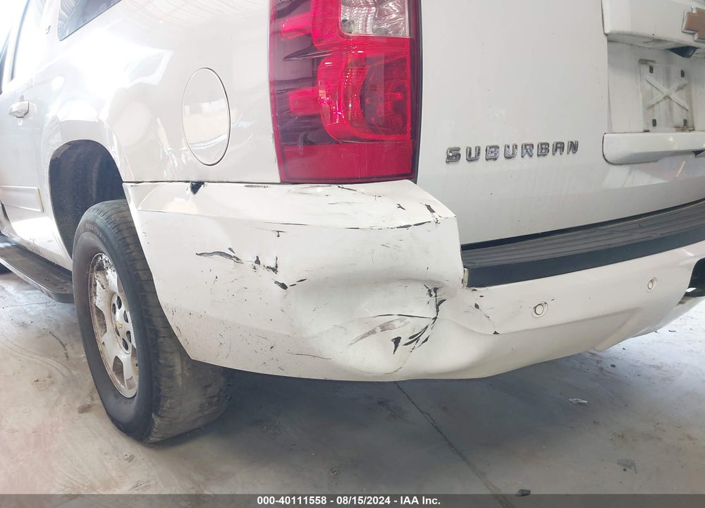 2014 CHEVROLET SUBURBAN 1500 LT VIN: 1GNSCJE01ER107485
