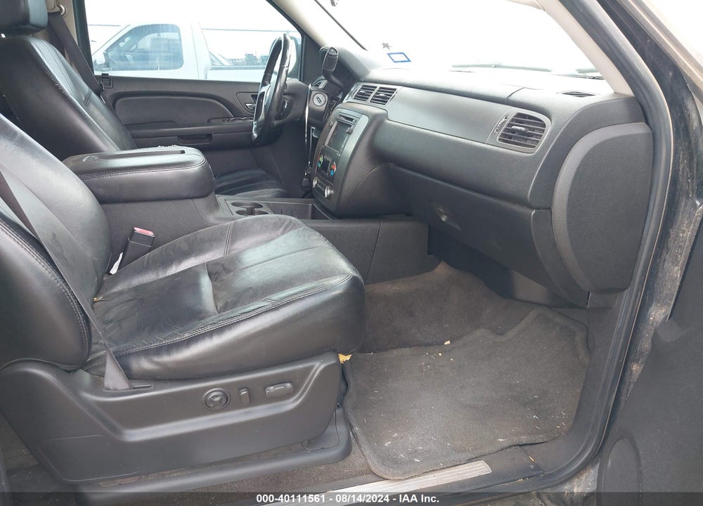 2007 CHEVROLET TAHOE LT VIN: 1GNFK13027R359160