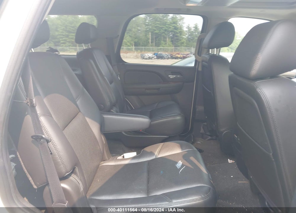 2010 CHEVROLET TAHOE LTZ VIN: 1GNUKCE04AR144211