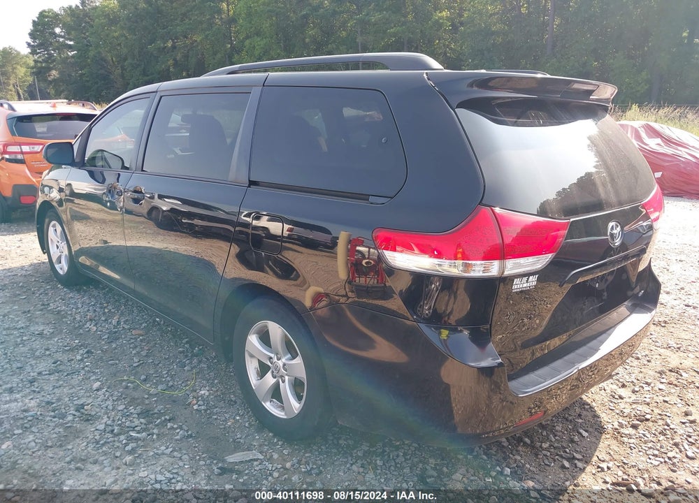 2014 TOYOTA SIENNA LE V6 8 PASSENGER VIN: 5TDKK3DC9ES492072