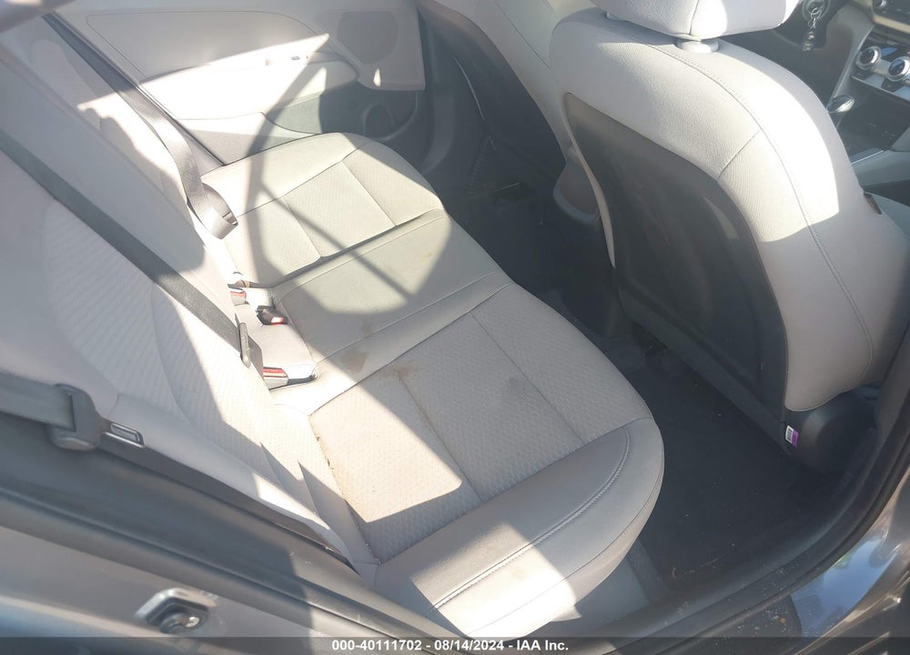 2019 HYUNDAI ELANTRA VIN: KMHD74LF5KU833594