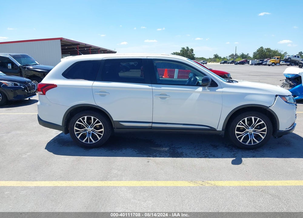 2016 MITSUBISHI OUTLANDER ES VIN: JA4AD2A37GZ012742