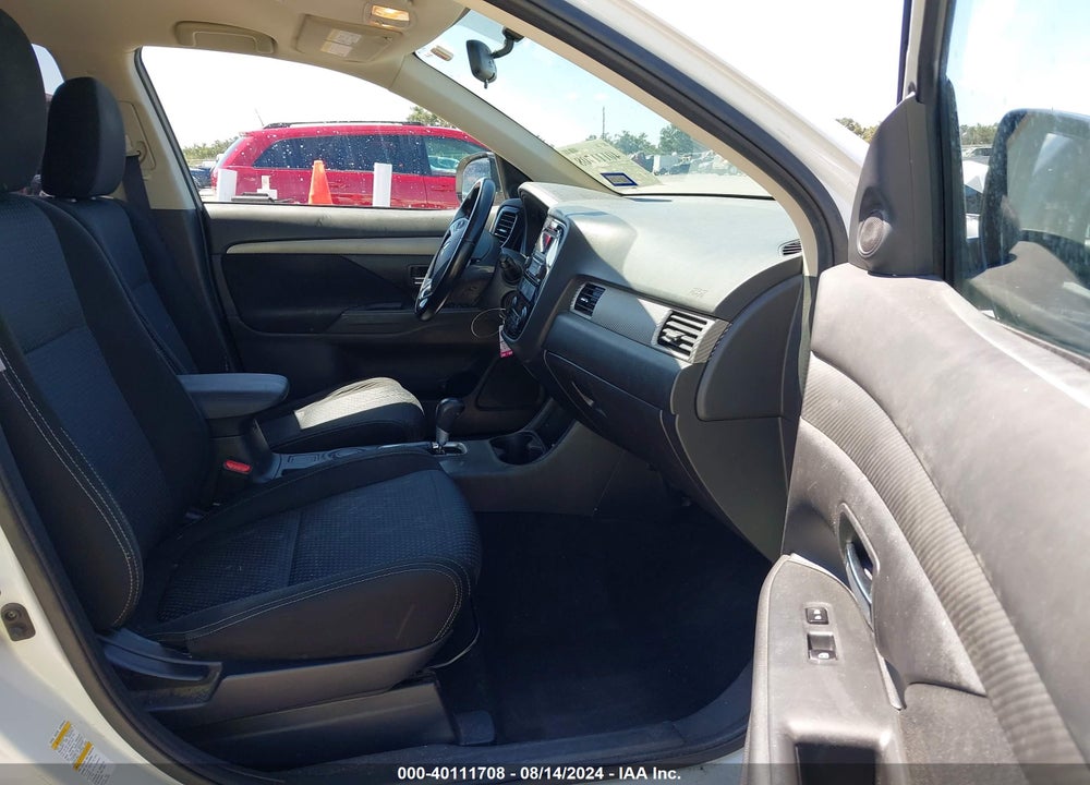2016 MITSUBISHI OUTLANDER ES VIN: JA4AD2A37GZ012742
