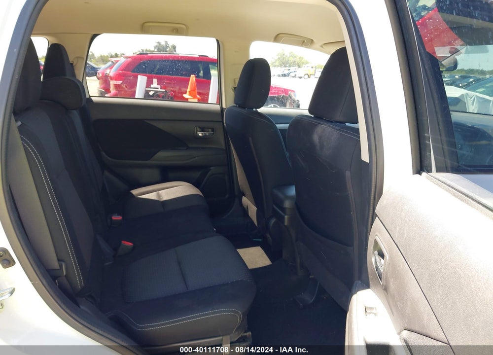 2016 MITSUBISHI OUTLANDER ES VIN: JA4AD2A37GZ012742