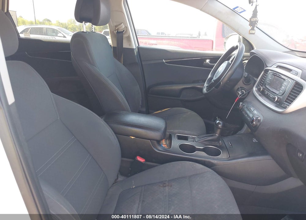 2016 KIA SORENTO 3.3L LX VIN: 5XYPG4A53GG039021