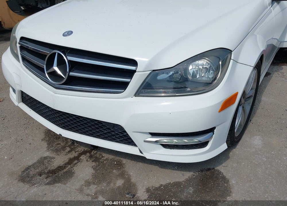 2014 MERCEDES-BENZ C 250 LUXURY/SPORT VIN: WDDGF4HB4ER317833