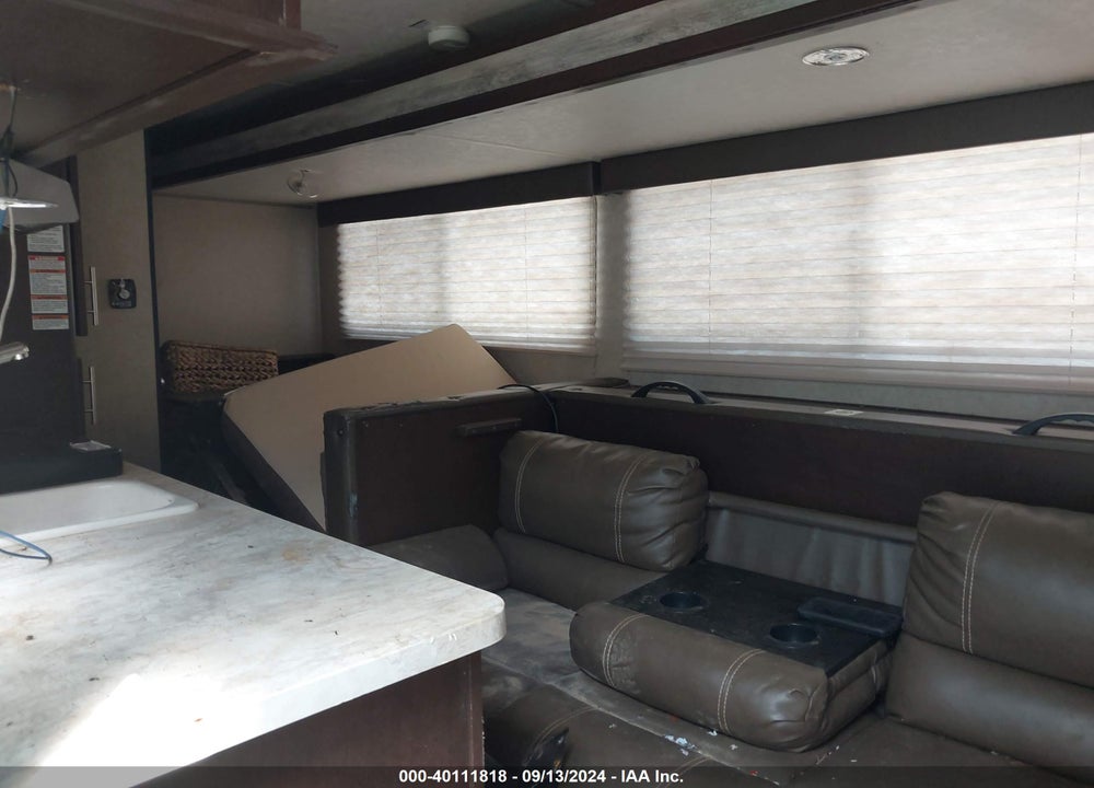 2018 FOREST RIVER OTHER VIN: 4X4TCKT11JK044402