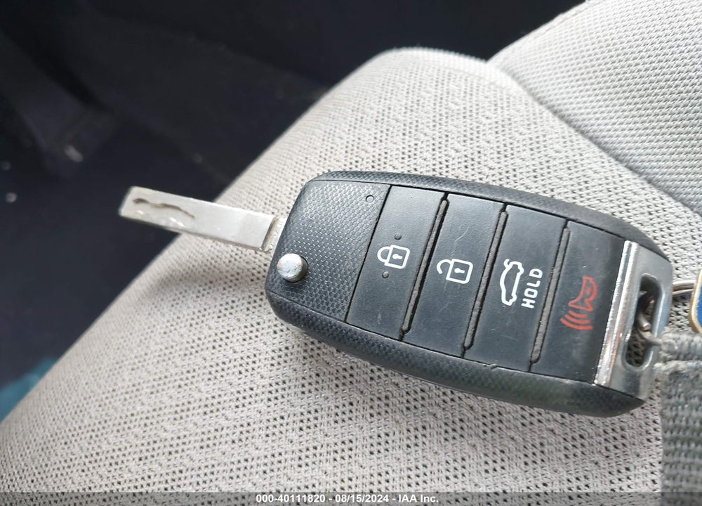 2016 KIA OPTIMA LX VIN: KNAGT4L33G5091634
