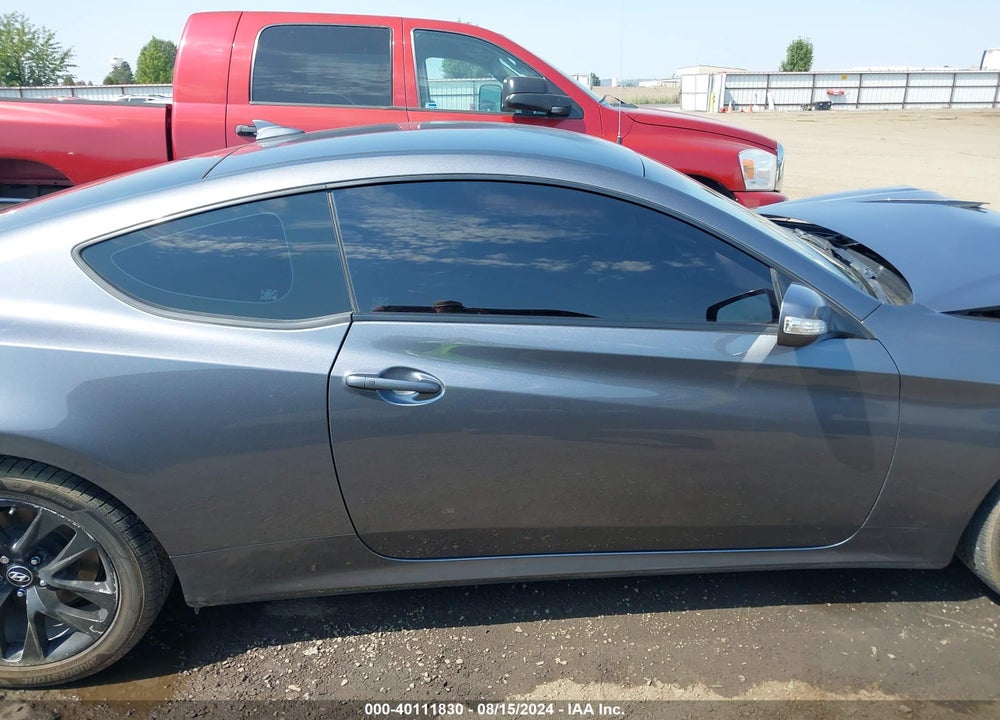 2016 HYUNDAI GENESIS 3.8 BASE VIN: KMHHT6KJ3GU134793