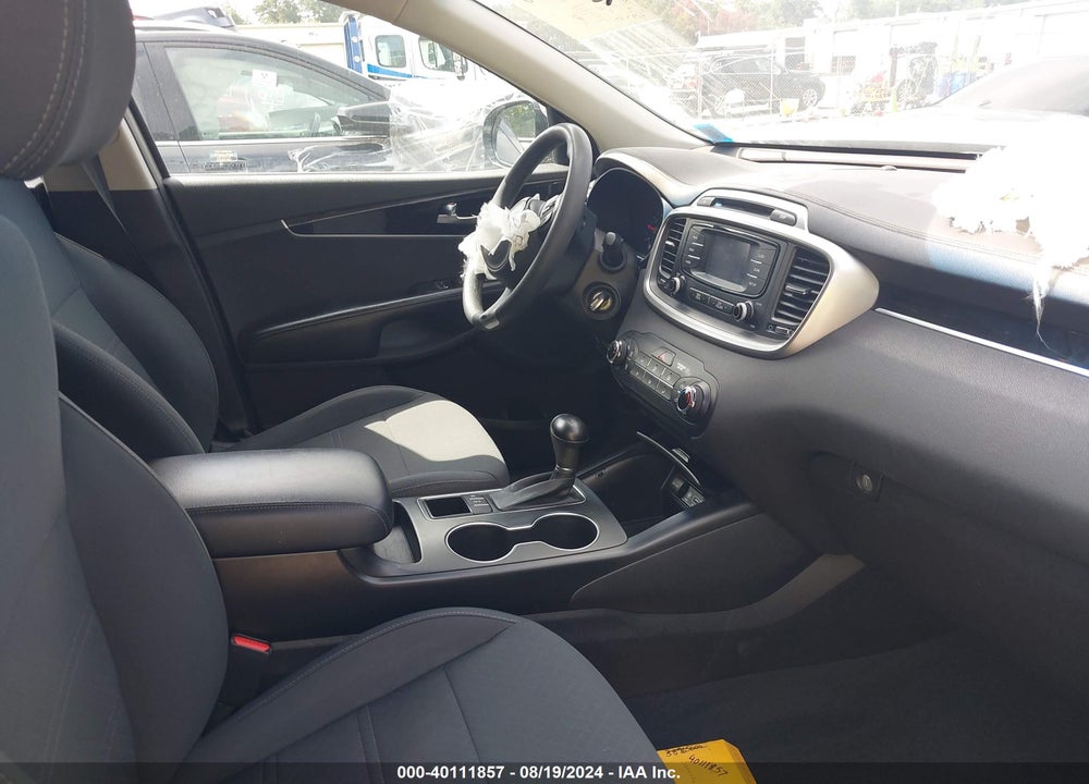 2018 KIA SORENTO 3.3L LX VIN: 5XYPGDA50JG367522