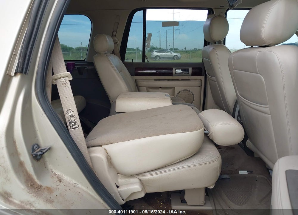 2004 LINCOLN NAVIGATOR VIN: 5LMFU27R24LJ16974