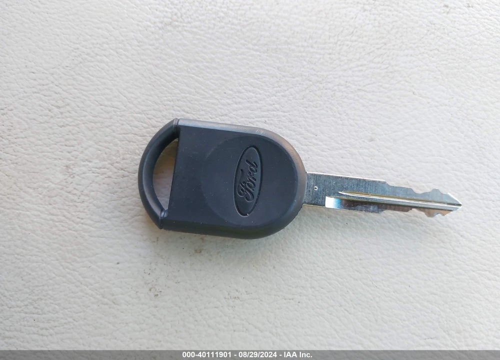 2004 LINCOLN NAVIGATOR VIN: 5LMFU27R24LJ16974