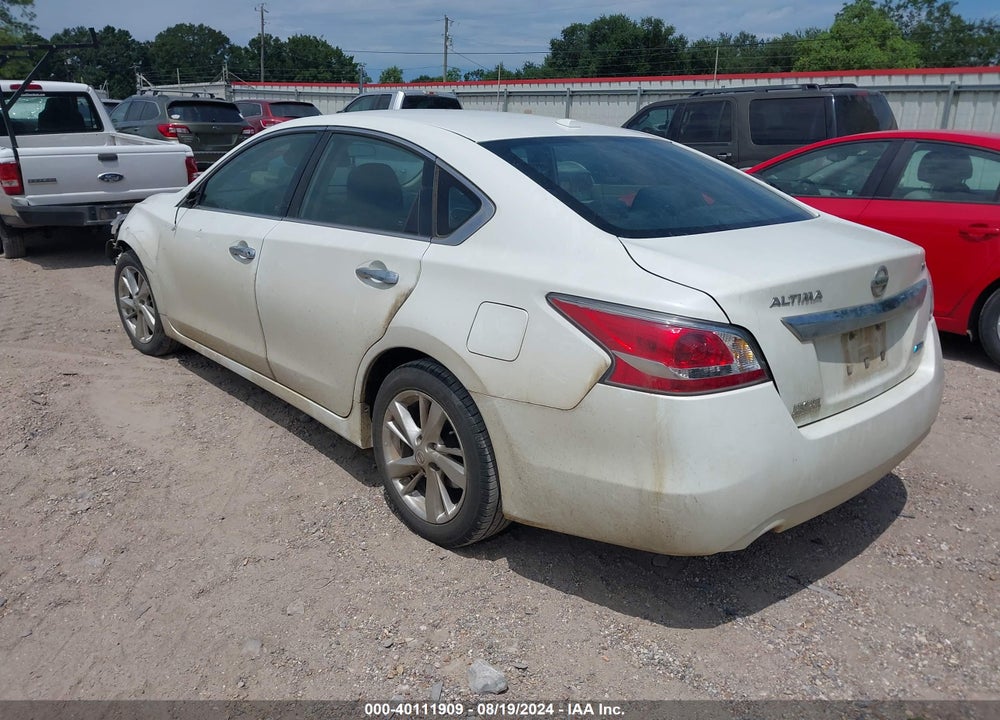 2014 NISSAN ALTIMA 2.5 SV VIN: 1N4AL3AP1EN256947
