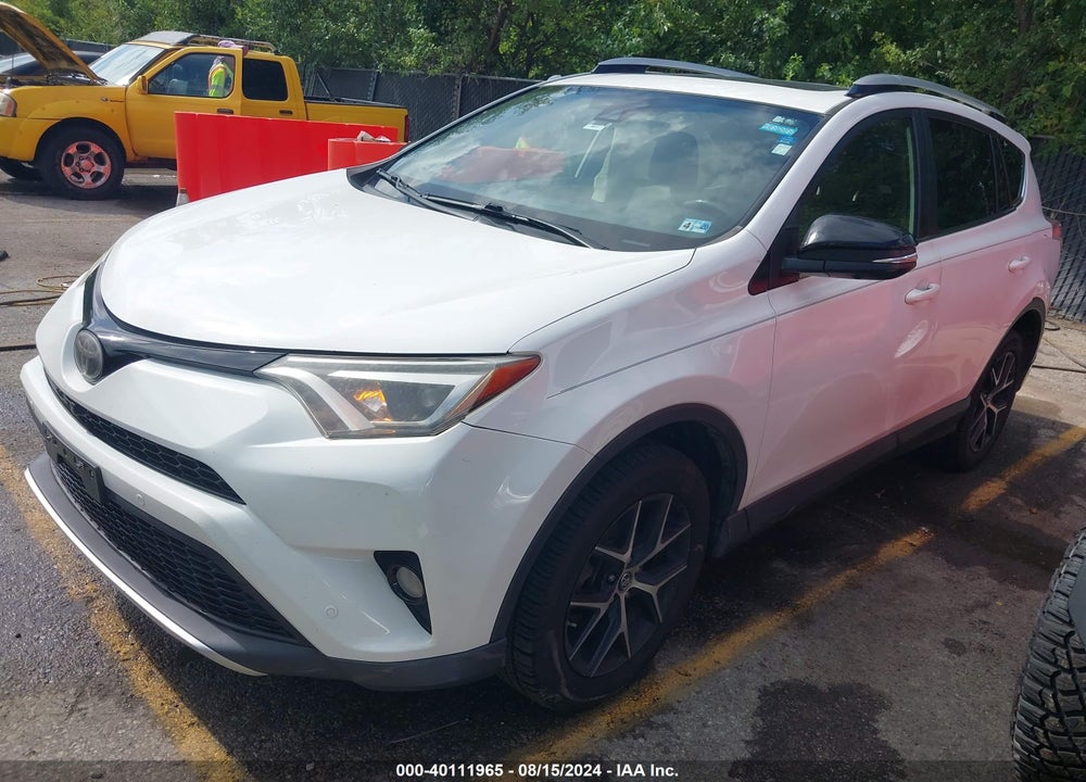2016 TOYOTA RAV4 SE VIN: JTMJFREV2GJ055050