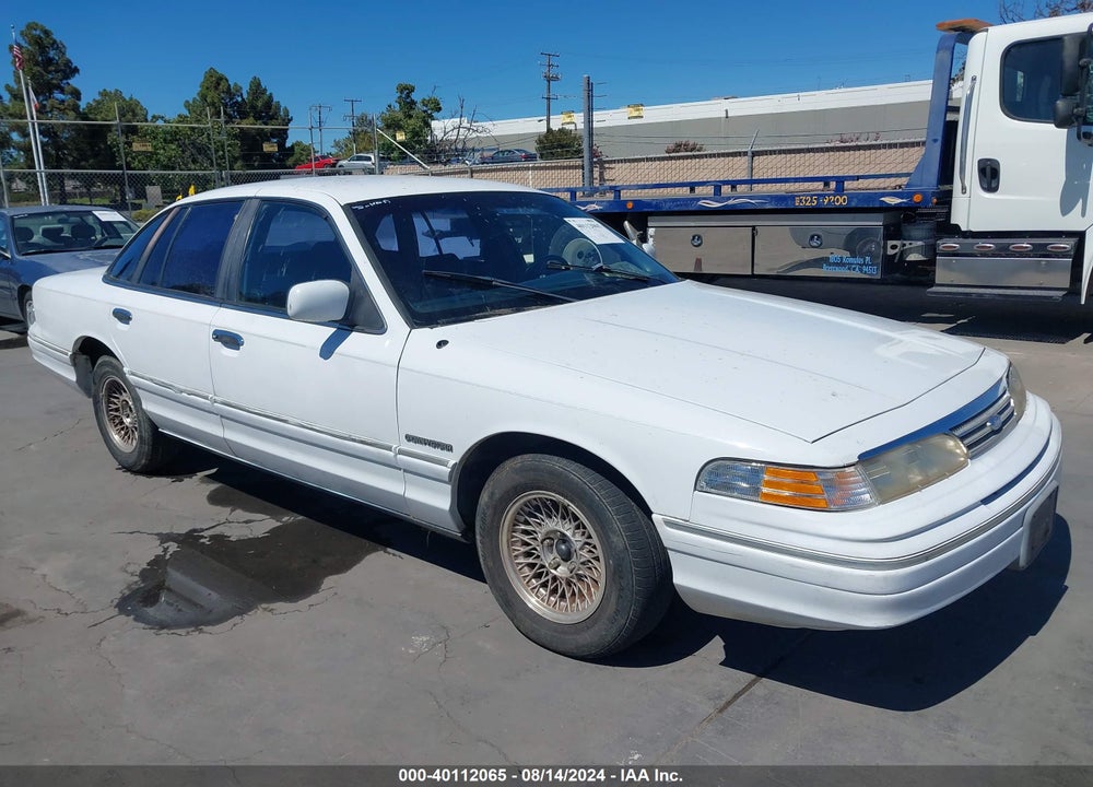 1993 FORD CROWN VICTORIA LX VIN: 2FALP74WXPX117277