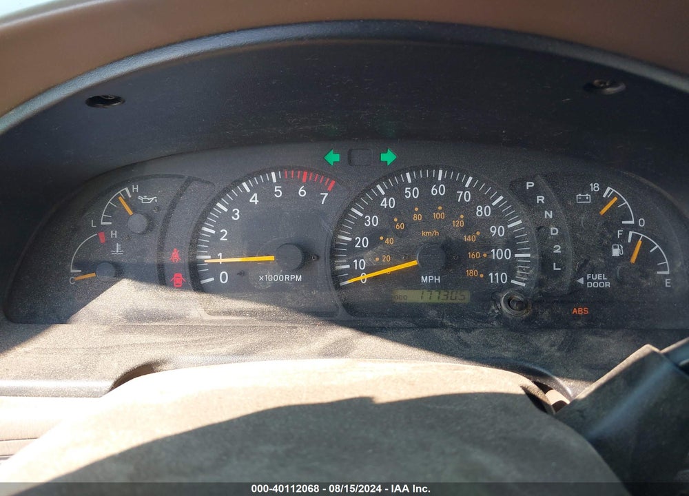 2004 TOYOTA TUNDRA LTD V8 VIN: 5TBBT48104S450800