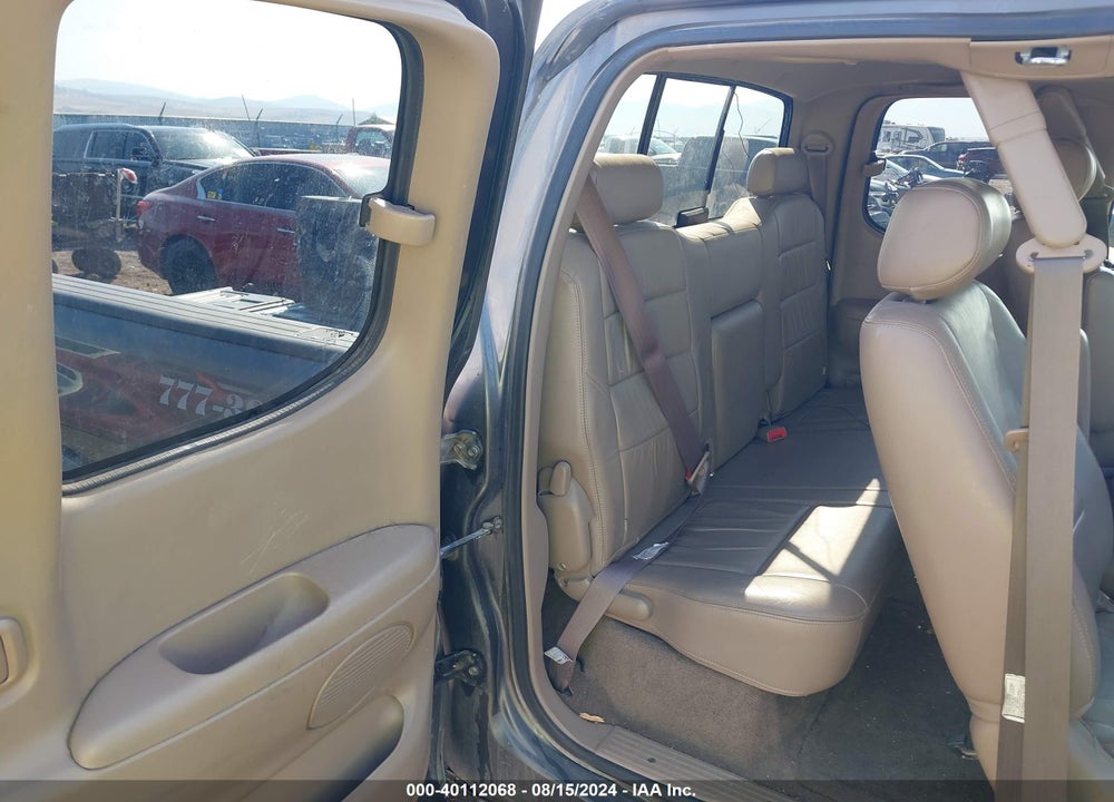 2004 TOYOTA TUNDRA LTD V8 VIN: 5TBBT48104S450800