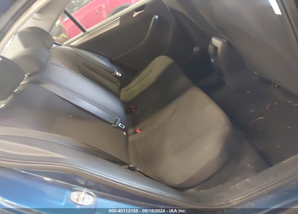 2015 VOLKSWAGEN JETTA 1.8T SE VIN: 3VWD17AJ7FM285510