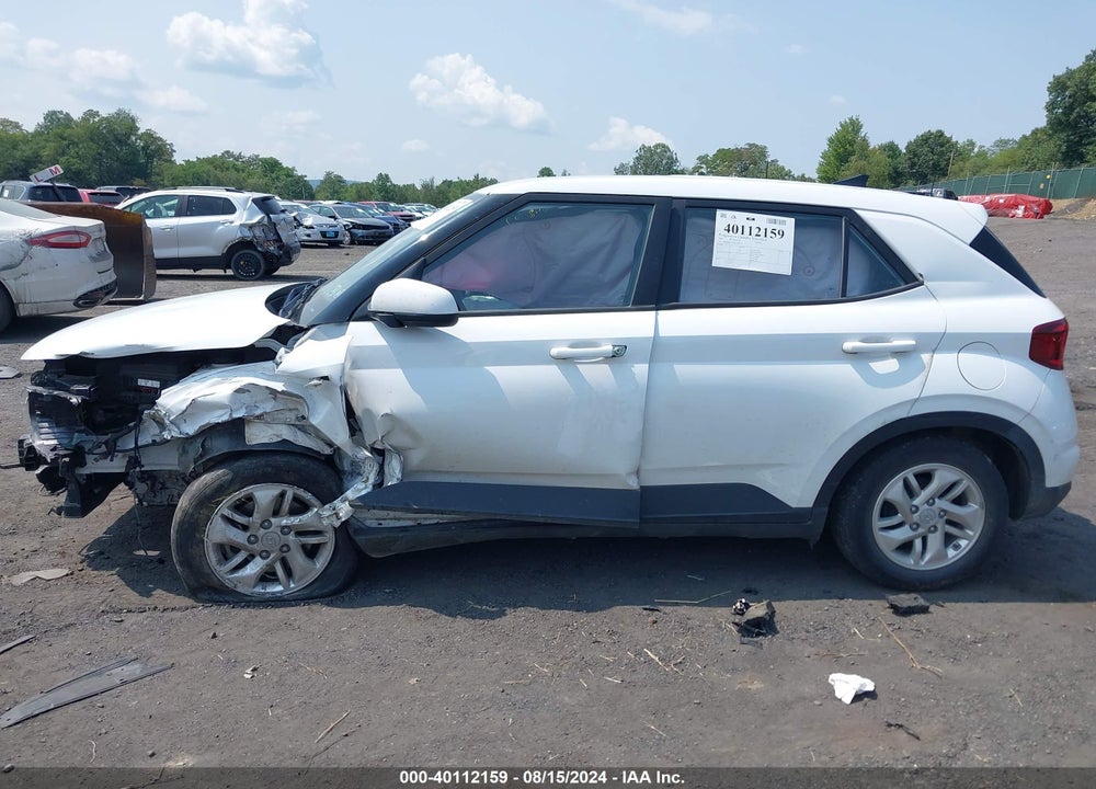 2022 HYUNDAI VENUE SE VIN: KMHRB8A33NU207812