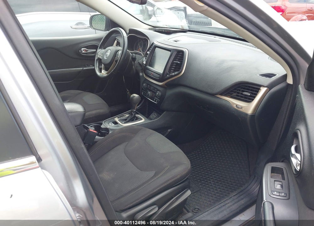 2016 JEEP CHEROKEE LATITUDE VIN: 1C4PJLCB3GW258109