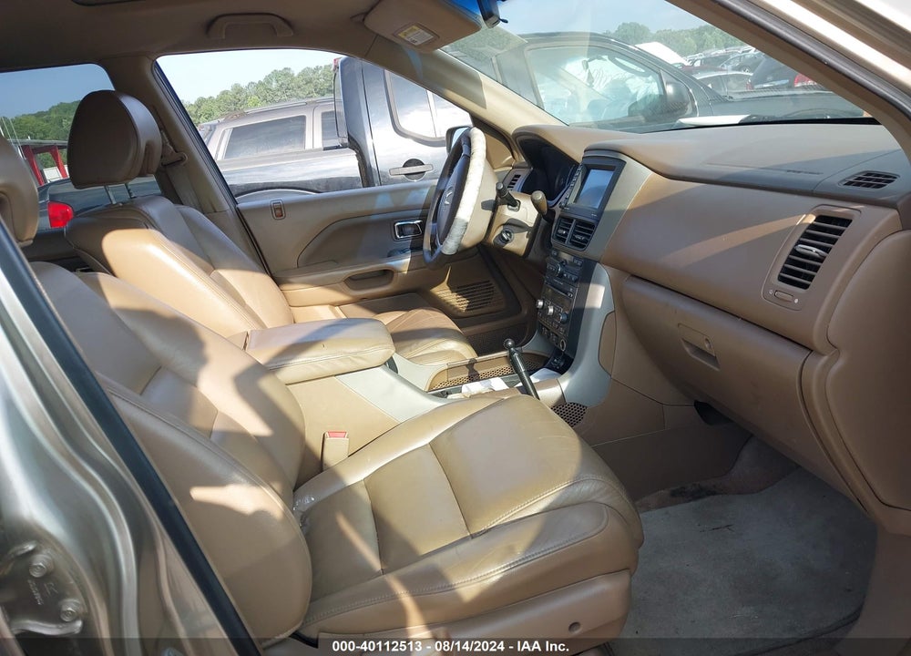 2006 HONDA PILOT EX-L VIN: 5FNYF287X6B000869
