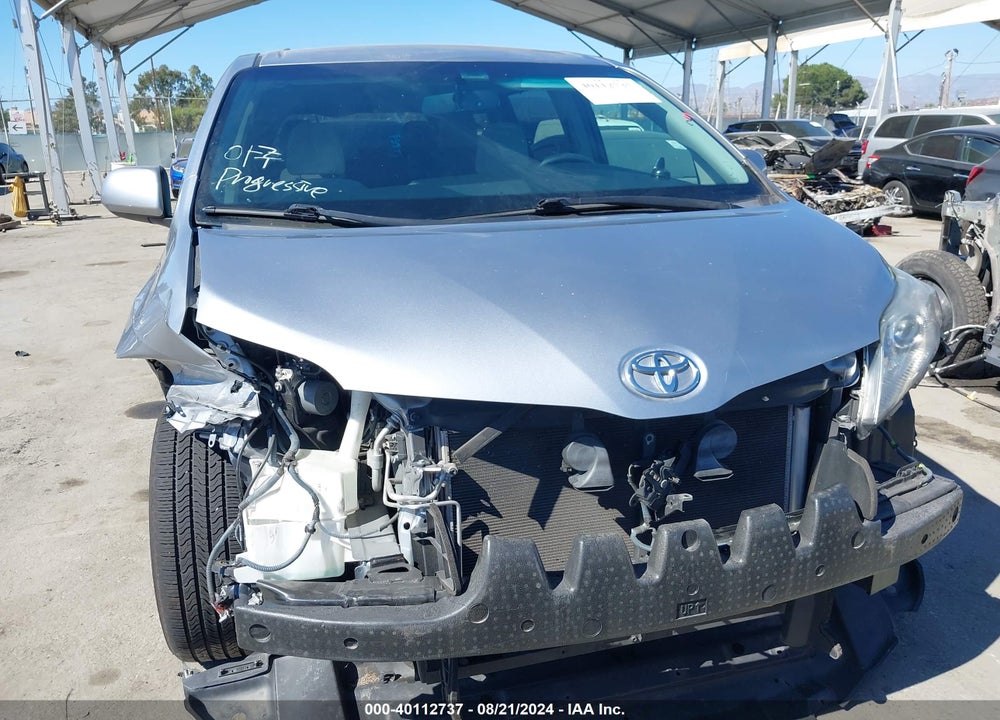 2017 TOYOTA SIENNA LE 8 PASSENGER VIN: 5TDKZ3DC2HS790690