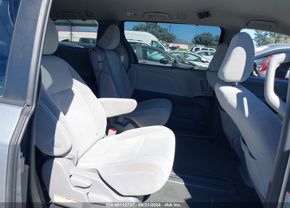 2017 TOYOTA SIENNA LE 8 PASSENGER VIN: 5TDKZ3DC2HS790690