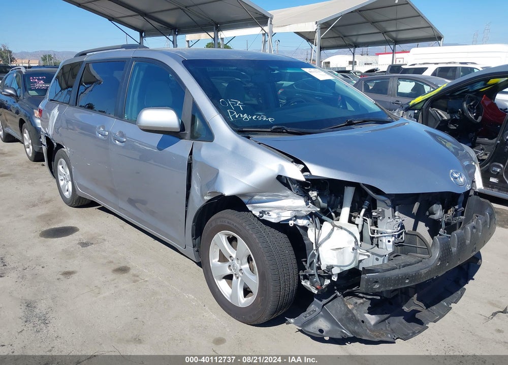2017 TOYOTA SIENNA LE 8 PASSENGER VIN: 5TDKZ3DC2HS790690