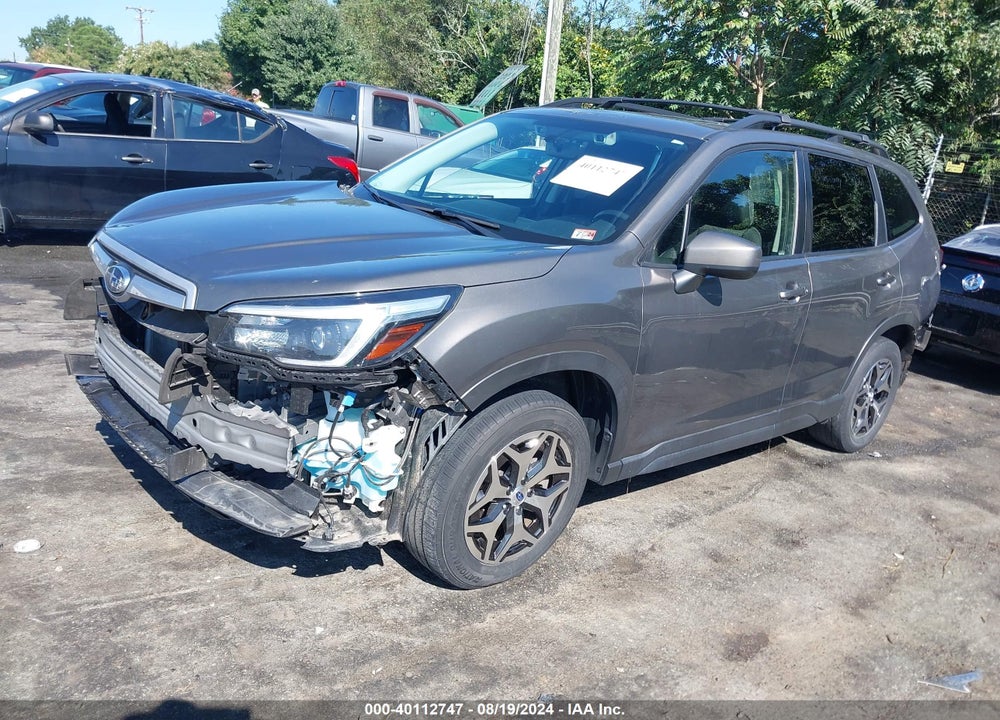2021 SUBARU FORESTER PREMIUM VIN: JF2SKAJCXMH428085