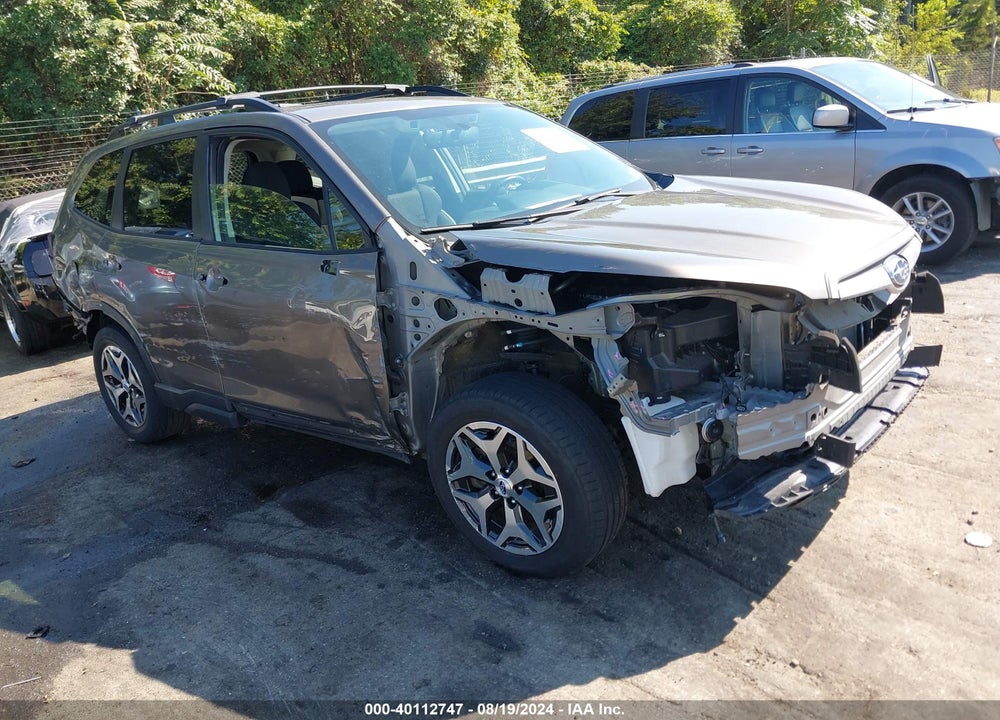 2021 SUBARU FORESTER PREMIUM VIN: JF2SKAJCXMH428085
