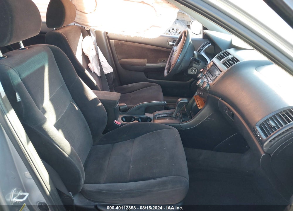 2006 HONDA ACCORD 2.4 VP VIN: JHMCM56106C005431