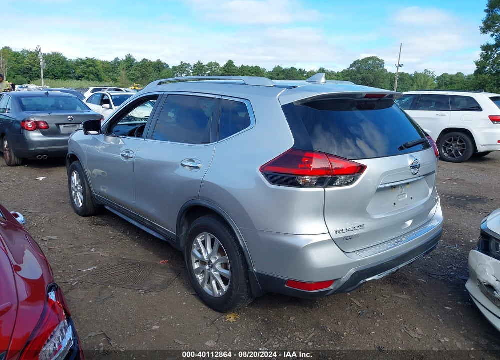 2018 NISSAN ROGUE SV VIN: KNMAT2MV4JP589978