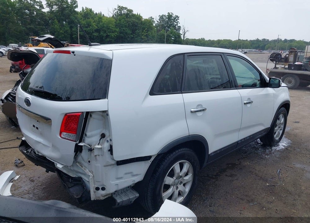 2012 KIA SORENTO LX VIN: 5XYKT3A11CG300427