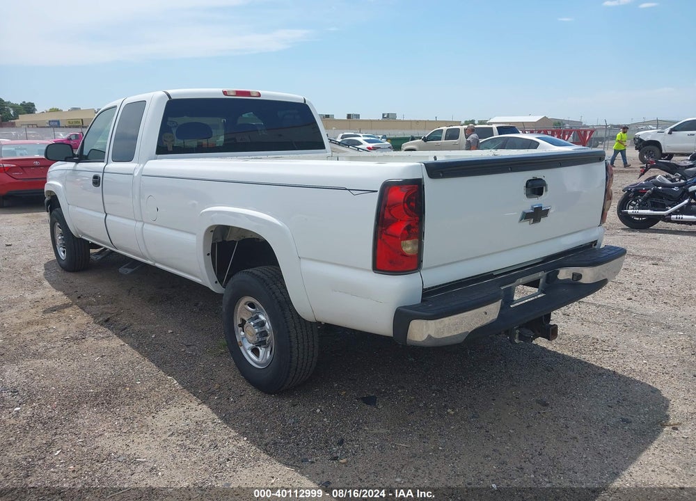 2005 CHEVROLET SILVERADO 2500HD LS VIN: 1GCHC29U75E114728