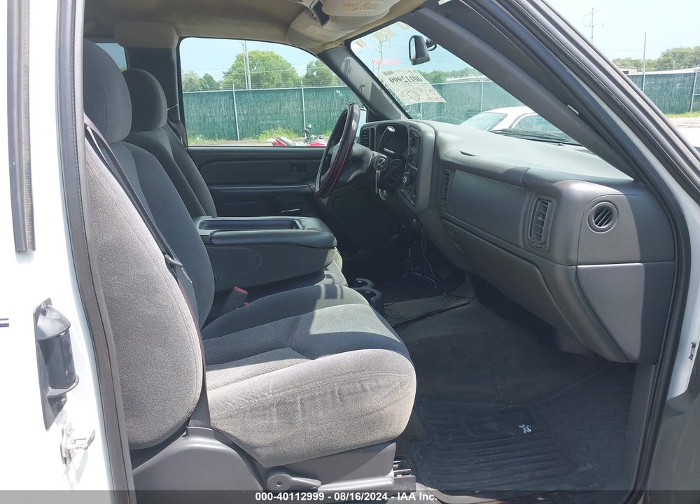 2005 CHEVROLET SILVERADO 2500HD LS VIN: 1GCHC29U75E114728