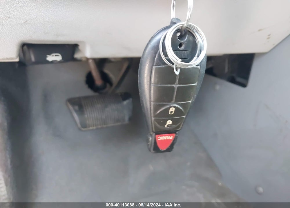 2010 CHRYSLER TOWN & COUNTRY LX VIN: 2A4RR4DE4AR375773