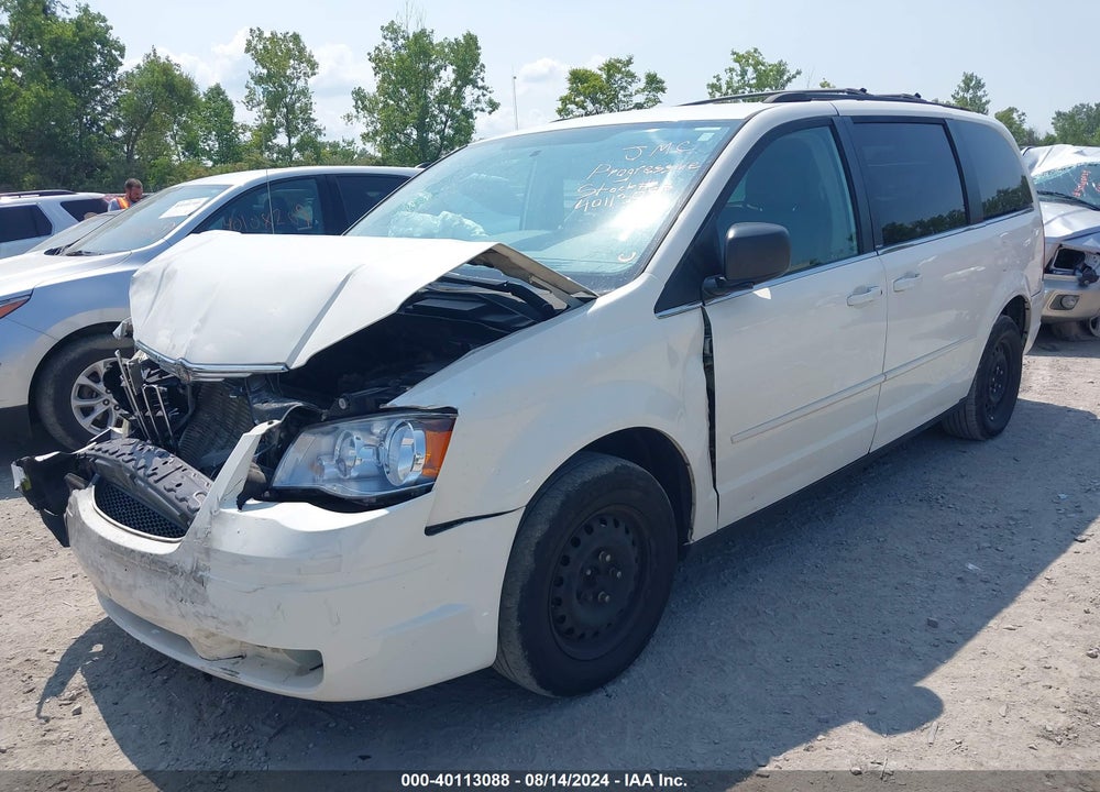2010 CHRYSLER TOWN & COUNTRY LX VIN: 2A4RR4DE4AR375773