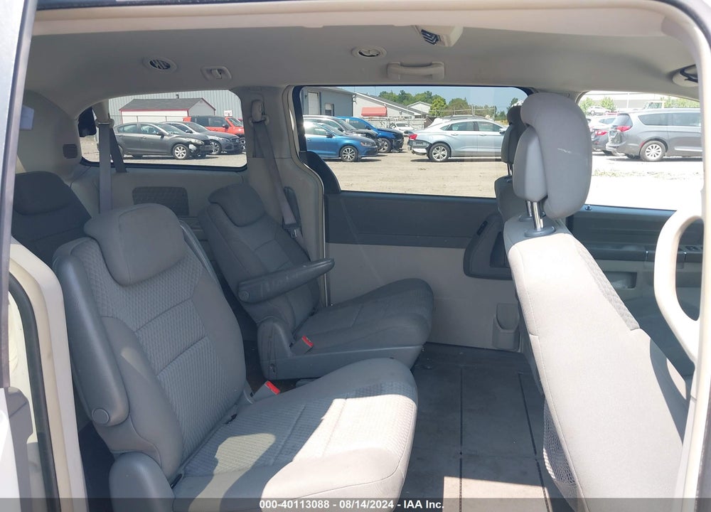 2010 CHRYSLER TOWN & COUNTRY LX VIN: 2A4RR4DE4AR375773