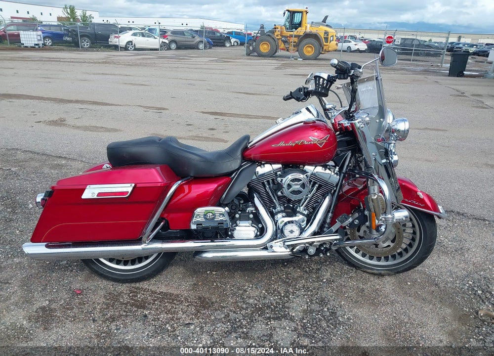 2013 HARLEY-DAVIDSON FLHR ROAD KING VIN: 1HD1FBM12DB608077