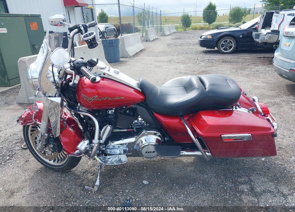 2013 HARLEY-DAVIDSON FLHR ROAD KING VIN: 1HD1FBM12DB608077