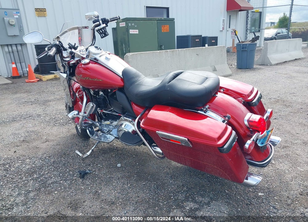 2013 HARLEY-DAVIDSON FLHR ROAD KING VIN: 1HD1FBM12DB608077