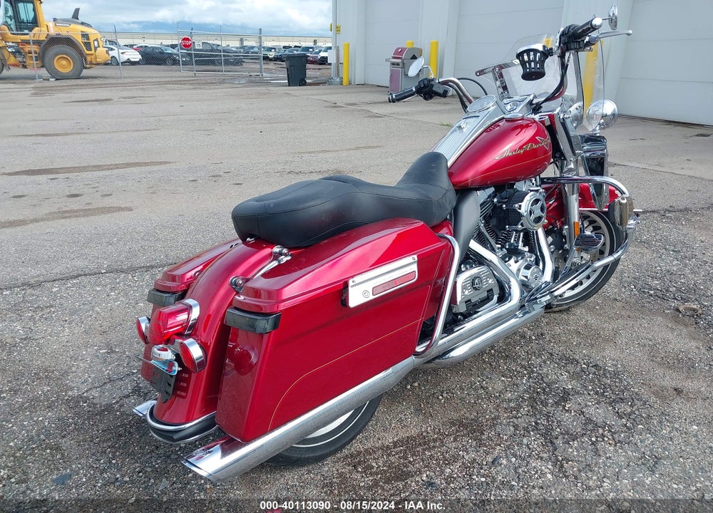 2013 HARLEY-DAVIDSON FLHR ROAD KING VIN: 1HD1FBM12DB608077
