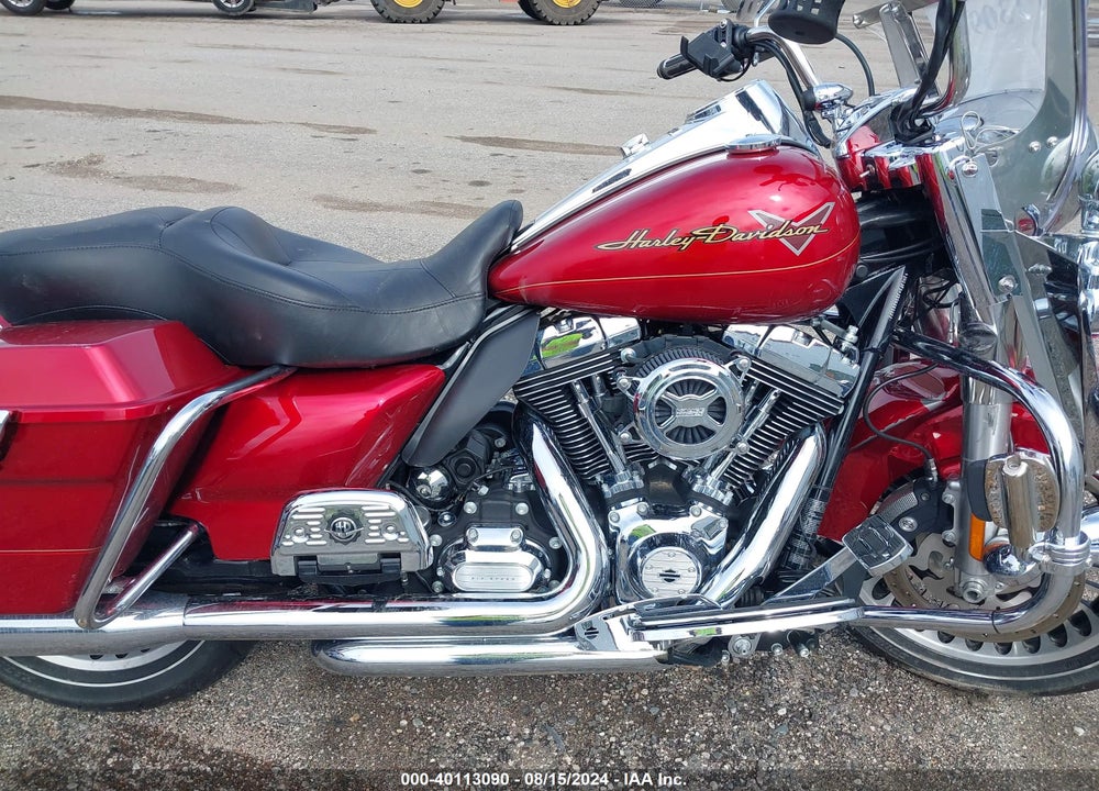 2013 HARLEY-DAVIDSON FLHR ROAD KING VIN: 1HD1FBM12DB608077