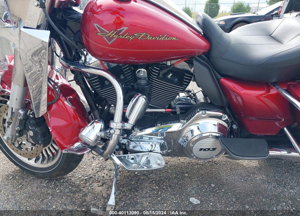2013 HARLEY-DAVIDSON FLHR ROAD KING VIN: 1HD1FBM12DB608077