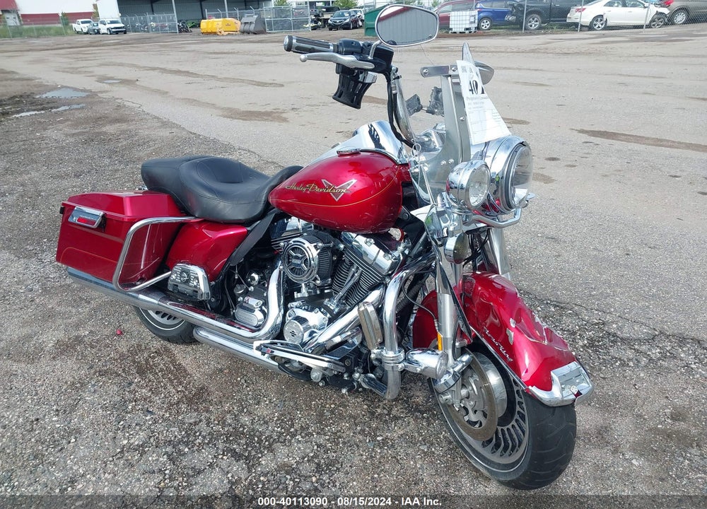2013 HARLEY-DAVIDSON FLHR ROAD KING VIN: 1HD1FBM12DB608077