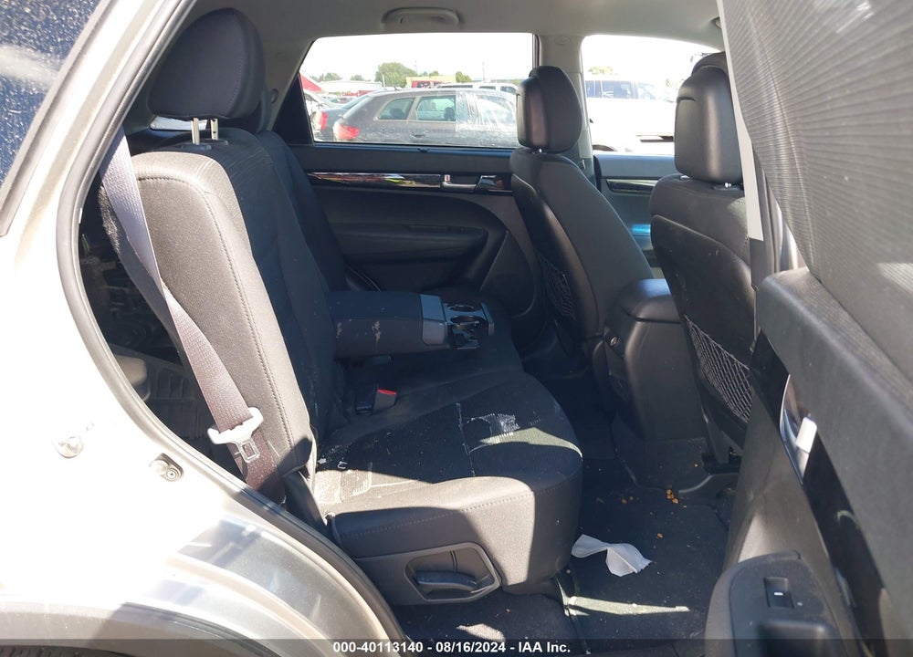 2014 KIA SORENTO LX VIN: 5XYKTCA60EG524934