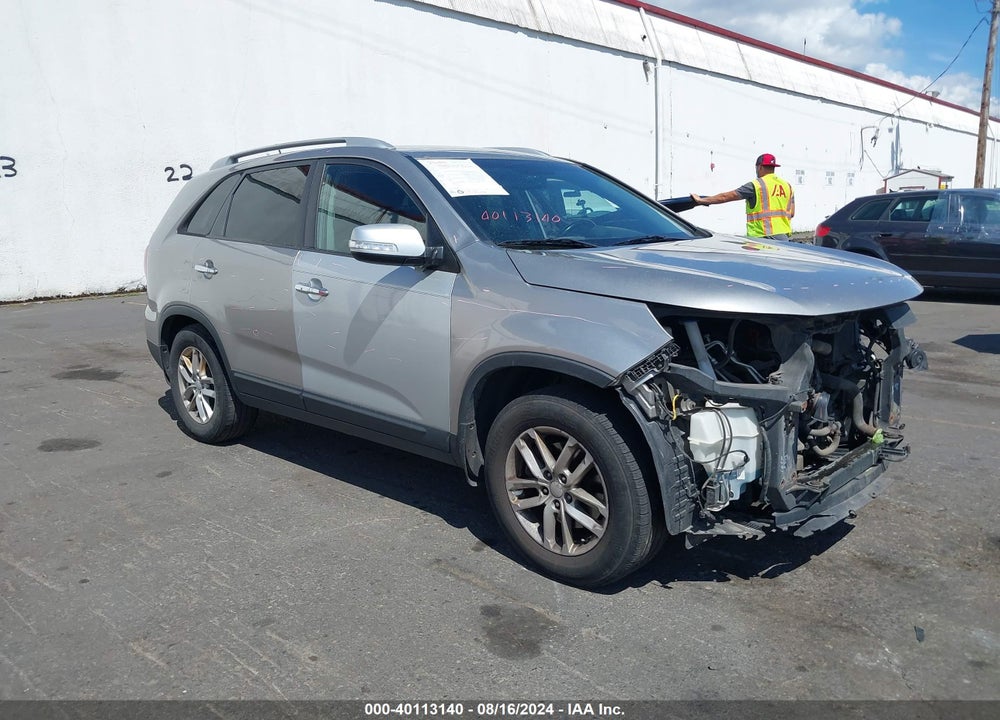 2014 KIA SORENTO LX VIN: 5XYKTCA60EG524934
